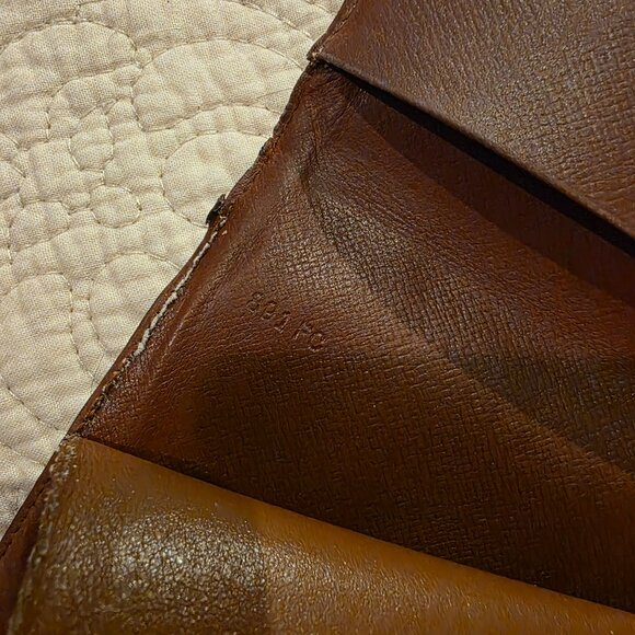 Louis Vuitton Credit Card Case - Picture 12 of 12